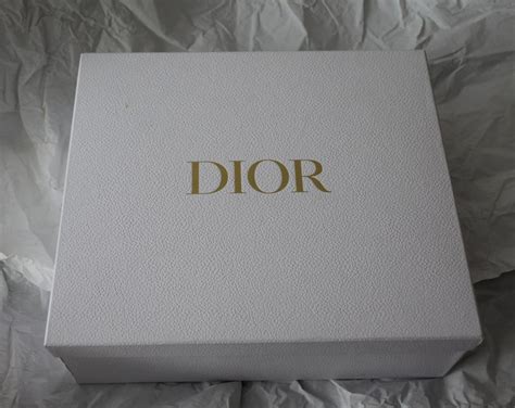 dior gift box wrapping